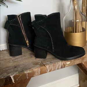 UGG Women's Fraise Whipstitch Boot 6.5